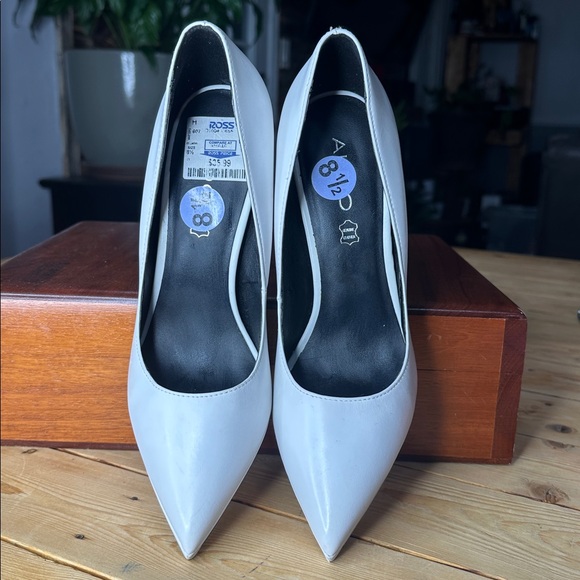Aldo Sz 8 1/2 Elegant White Stiletto Heels - Picture 5 of 9